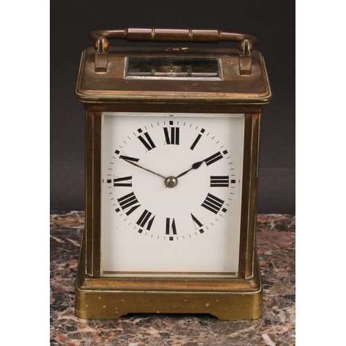 2265 - An early 20th century lacquered brass carriage clock, 6.5cm rectangular dial inscribed with Roman nu... 