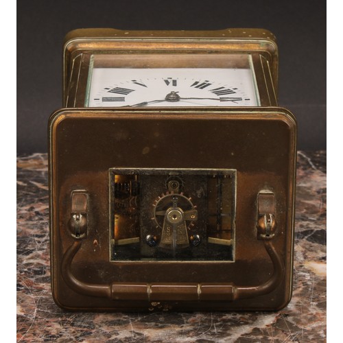 2265 - An early 20th century lacquered brass carriage clock, 6.5cm rectangular dial inscribed with Roman nu... 