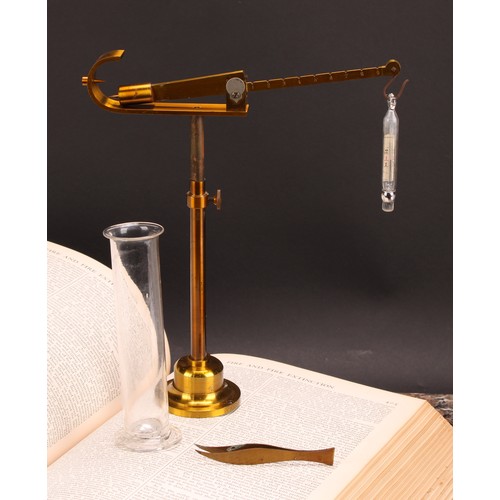 1247 - Scientific Instruments - an early 20th century lacquered brass Westphal specific gravity balance, 18... 