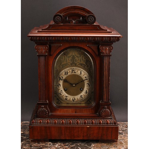 2478 - An early 20th century mahogany bracket-form mantel clock, 17.5cm brass dial with silvered chapter ri... 