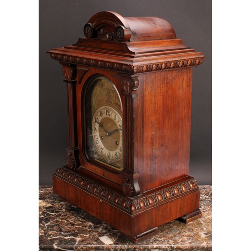 2478 - An early 20th century mahogany bracket-form mantel clock, 17.5cm brass dial with silvered chapter ri... 