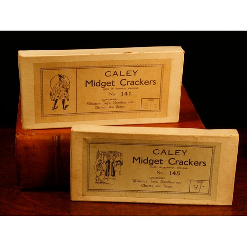 7130 - Childhood Memories & Nostalgia - a set of Caley No.141 'Midget' Christmas crackers, comprising twelv... 