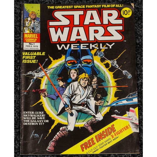 7134 - Comics, Sci-Fi Interest, Marvel Comics Group Star Wars Weekly, comprising #1 with free gift included... 