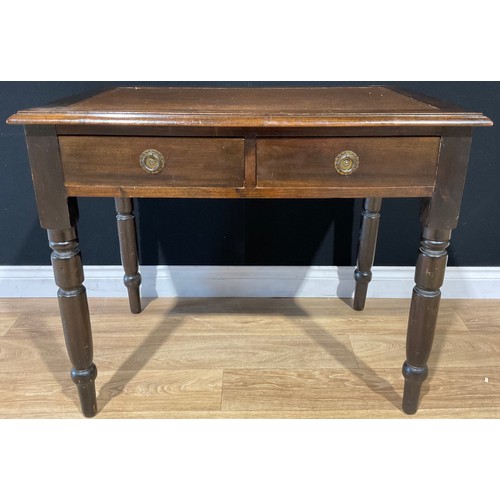 191 - A Victorian style writing table, turned legs, 91cm wide