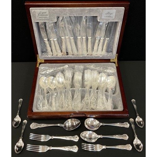 246 - A Sheffield Cutlers Kings pattern silver plated canteen for six, mahogany case.