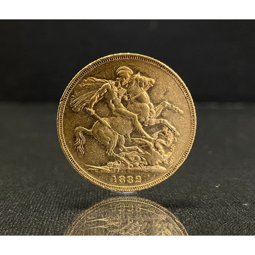 371 - A Victorian gold Sovereign,  London mint, 1882, 8g