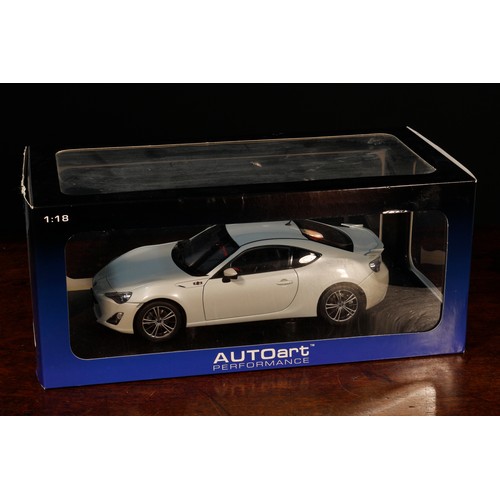 7141 - An Autoart Performance 1:18 scale 78773 Toyota 86 GT 