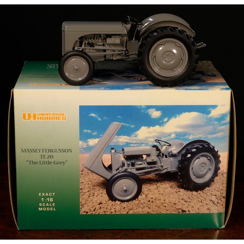 7143 - A Universal Hobbies 1:16 scale Massey Ferguson TE 20 