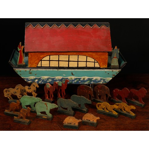 7147 - Folk Art & Juvenalia - an early 20th century painted wooden Noah's Ark, the hinged cover housing a c... 