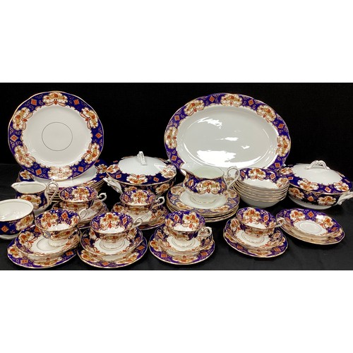 70 - A Royal Albert ‘Heirloom’ pattern table service for six including; six tea cups and saucers, side pl... 