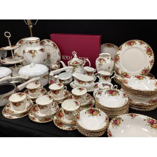 81 - A extensive Royal Albert ‘Old Countryroses’ table service for six comprised of; six dinner plates, s... 