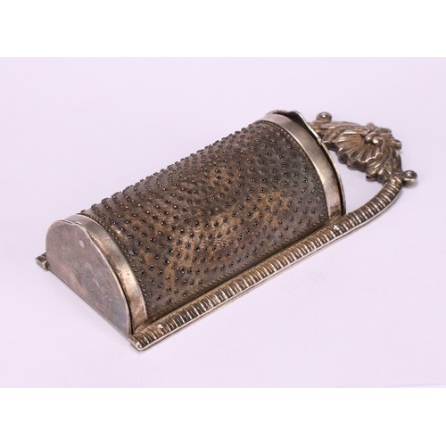 37 - A George III style plated nutmeg grater, Dubarry Pro Patent, Rd. 765097, 10.5cm high, 20th century