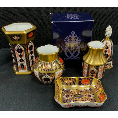 10 - Royal Crown Derby 1128 Imari pattern including; hexagonal vase, 11cm high, multi-lobed ovoid vase, 8... 