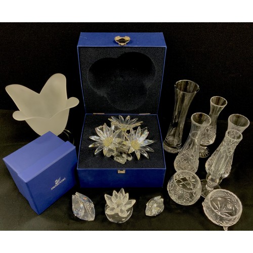 17 - Swarovski Crystal and other including; Swarovski Crystal maxi three flower arrangement, 16cm wide, b... 