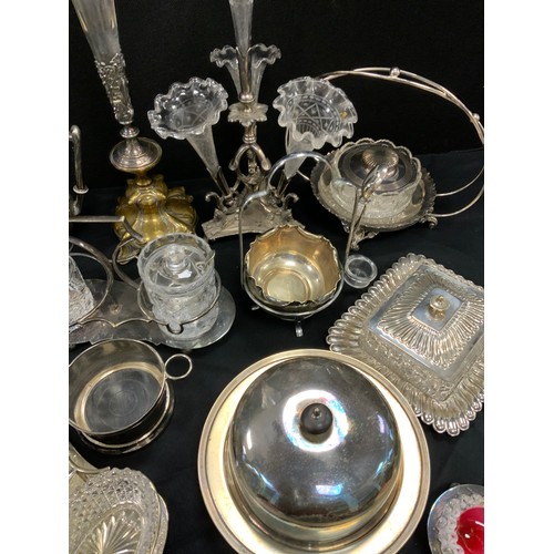 69 - Plated - Victorian silver plate four branch epergne, etched glass trumpet glass mounts, 37cm high, o... 