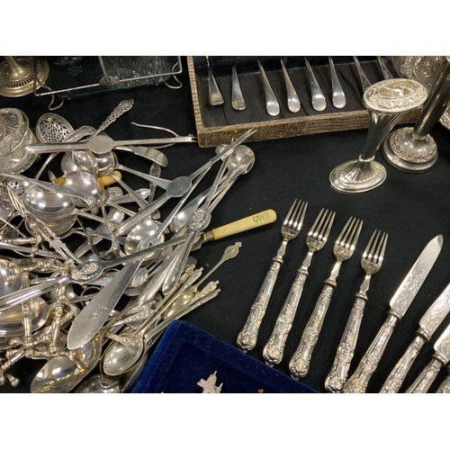 94 - Plated ware - candlabrum, silver napkin rings, silver handled knives and fork, flatware; etc