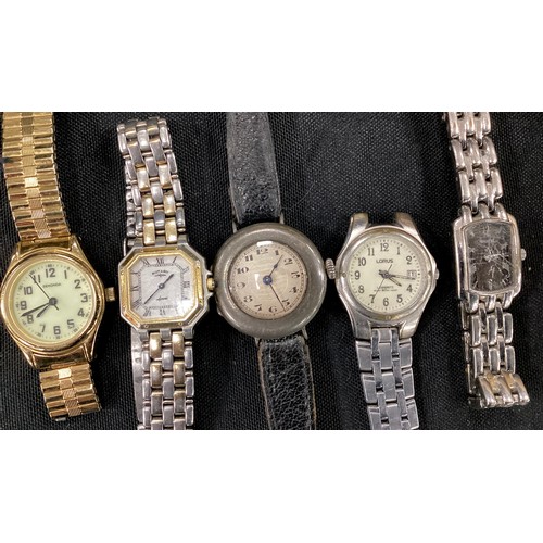 226 - Watches & Jewellery - an Edwardian silver cased trench watch, silvered dial, manual wind movement, i... 