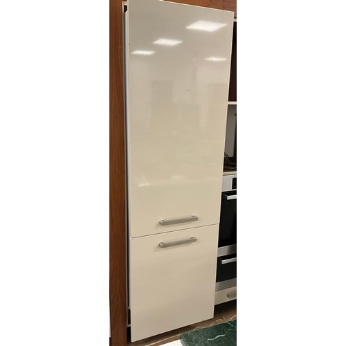 180 - A Miele Dyna-cool fridge freezer.