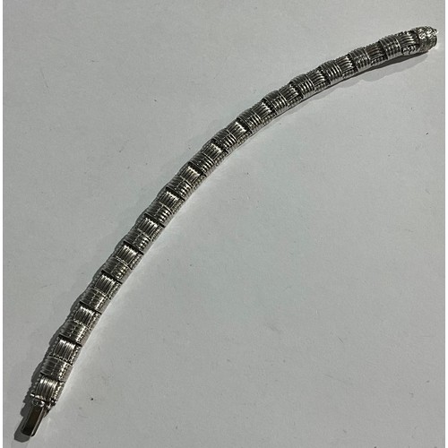 147 - An Italian 18k white gold fancy link bracelet by Roberto Coin, 17cm long, marked 18kt, 30g, boxed