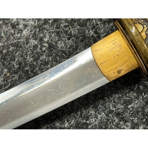 2091 - Japanese Tanto Sword with single edged blade 330mm in length. Visible straight Hamon line. Tang is s... 