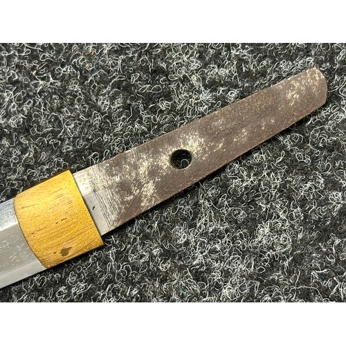 2091 - Japanese Tanto Sword with single edged blade 330mm in length. Visible straight Hamon line. Tang is s... 