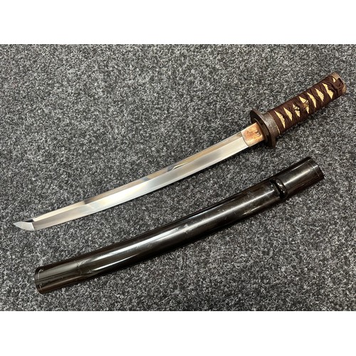 2092 - Japanese Tanto Sword with single edged blade with visible straight Hamon line 360mm in length. Overa... 