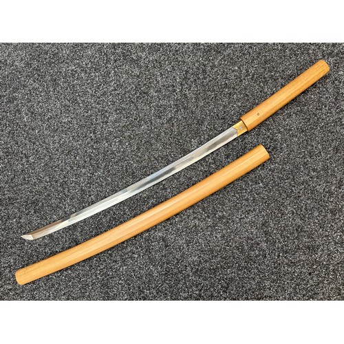 2094 - Japanese Katana Sword with single edge blade 650mm in length. Visible Hamon line. Tang is signed 