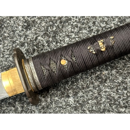 2095 - Japanese Katana Sword with single edged blade 680mm in length. Visible Hamon line. Tang is unsigned.... 