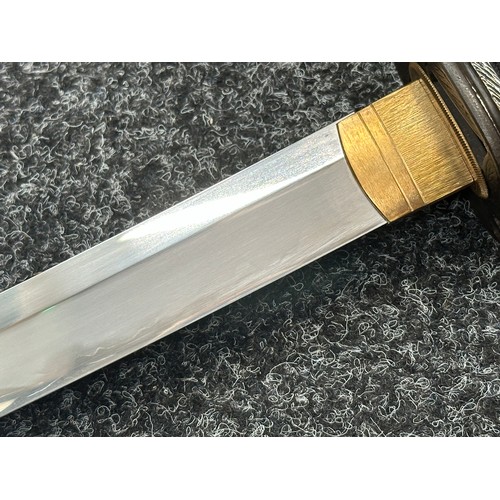 2095 - Japanese Katana Sword with single edged blade 680mm in length. Visible Hamon line. Tang is unsigned.... 