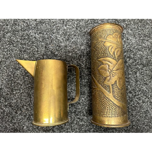 2107 - WW1 British Trench Art & Shell Case collection comprising of: Jug made from French 75mm shell case: ... 