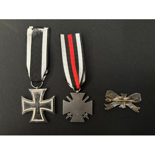 2125 - WW1 Imperial German Iron Cross 2nd Class 1914 maker marked ring complete with original ribbon and a ... 