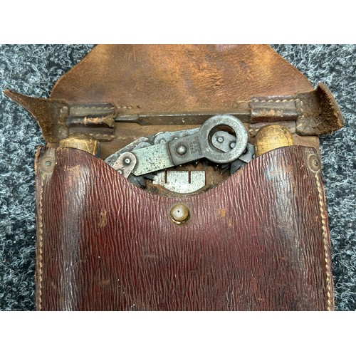 2262 - WW2 Canadian issue Folding Saw complete in original leather pouch maker marked and dated 1944. The S... 