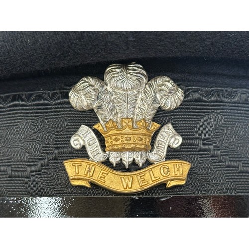 2286 - Postwar British Welsh Regt Officers Field Rank Dress Cap, complete with cap badge, maker marked 