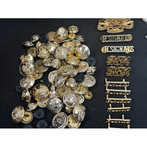 2318 - Post War British Army ERII Staybrite Cap badges, collar dogs, shoulder titles and buttons.