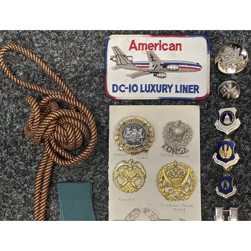 2320 - Post War cap badges and US, Kuwaiti & West German cloth insignia, British Bugle cords, etc.