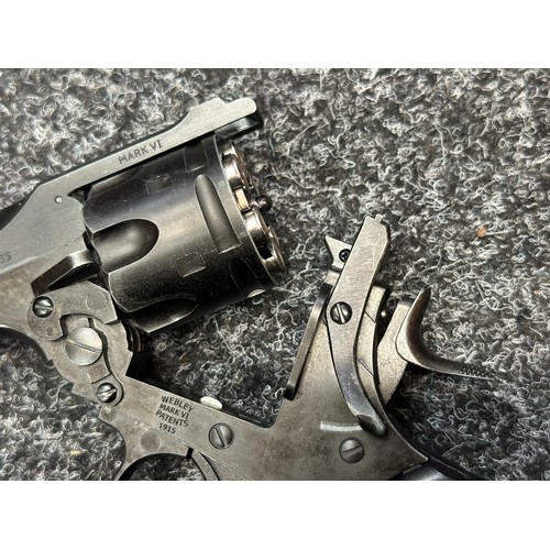 2339 - Air Soft WW1 Webley .455 Mark VI Revolver in .22 cal serial number 21H118864 housed in a custom made... 