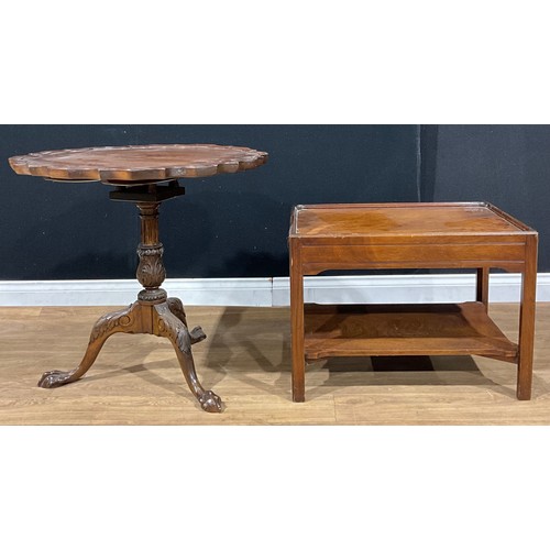 119 - A contemporary George II style mahogany pie-crust tripod occasional table, 71.5cm high, 76cm diamete... 