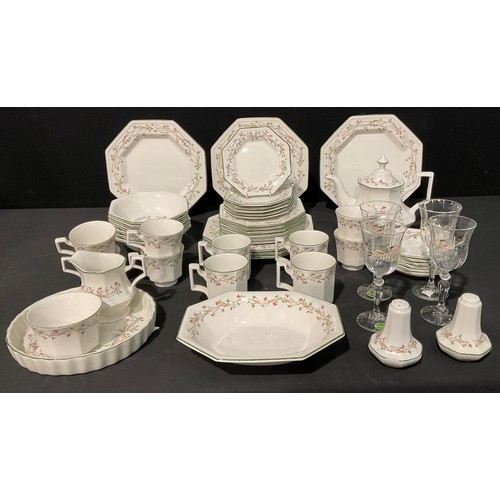 561 - A Johnson Bros. Eternal Beau pattern teapot, jug, four mugs, six cups and saucers, six tea, side and... 