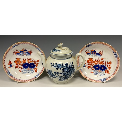 350 - An 18th century Worcester porcelain globular bullet form teapot, decorated in the Fence and Two Bird... 