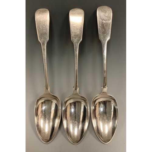 81 - A set of three George III Irish silver dessert spoons, John Egan & Jacob West, Dublin 1818, 4.6zt (3... 