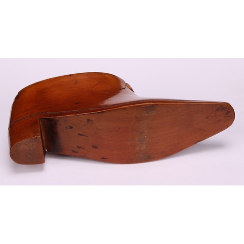 632 - Snuff - a 19th century novelty boxwood snuff box, carved as a shoe, quite plain, 13cm long, c.1850