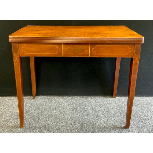 1117 - A George III mahogany tea table, c.1820, 73.5cm high x 88cm wide x 43cm deep.