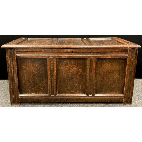 1269 - A William and Mary period quarter-sawn oak three panel blanket chest, c.1700, 59.5cm high x 126.5cm ... 