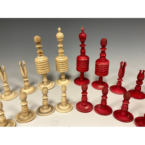 882 - A 19th century Barleycorn Pattern turned bone Chess set, the King measuring 10.5cm high.