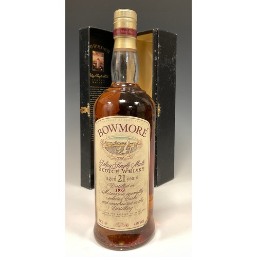 1170 - Whisky - Bowmore Islay 21 year old single malt whisky, 1973 bottling, 43% vol, 70cl, boxed (1 bottle... 