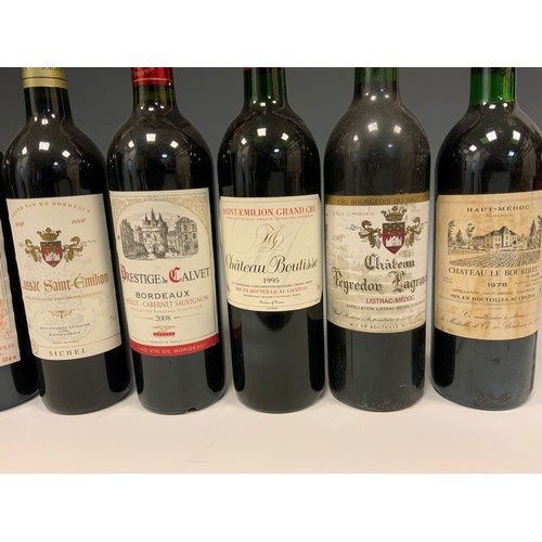 1204 - Wines - Chateau Au Baron de Pichon-Longueville, Pauillac Medoc, Bordeaux 1981 (1), Chateau Peyredon ... 