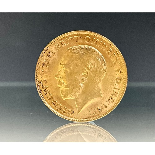 1005 - A George V half sovereign, 1913, London mint, VF, 4g.