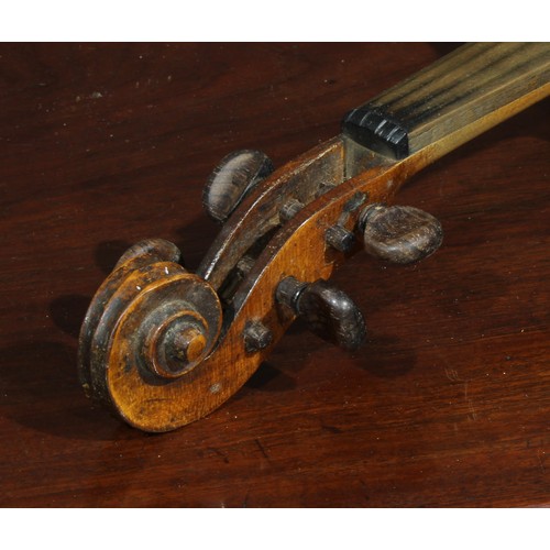 1076 - A violin, the two-piece back 36cm long excluding button, rosewood tuning pegs, outlined throughout w... 