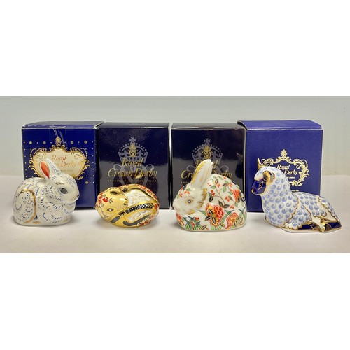 79 - A Royal Crown Derby paperweight, Meadow Rabbit, Collector's Guild exclusive, gold stopper, boxed; ot... 