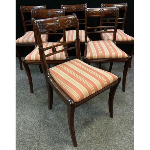 1295 - A set of six William IV style mahogany dining chairs, (6)